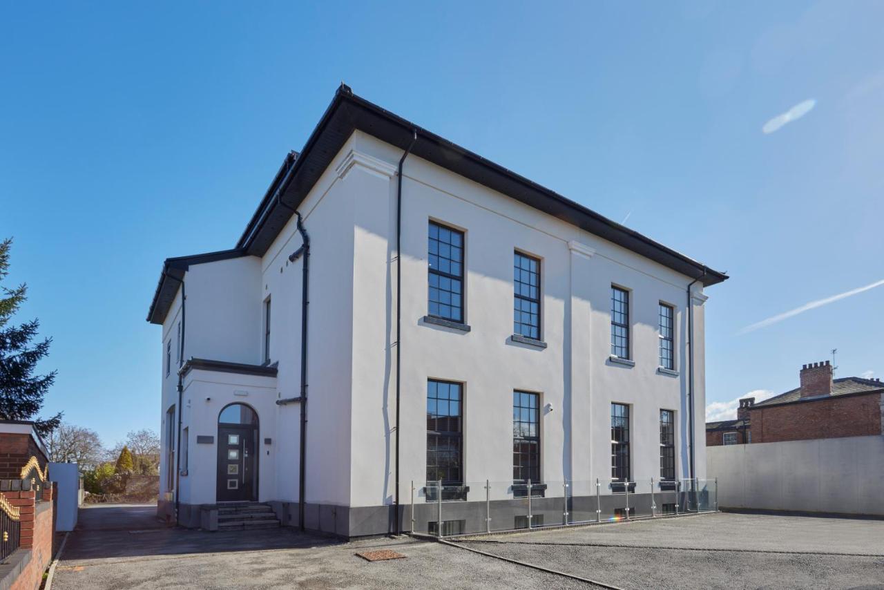 The Ashcroft Free Parking 4* Eccles (Manchester)